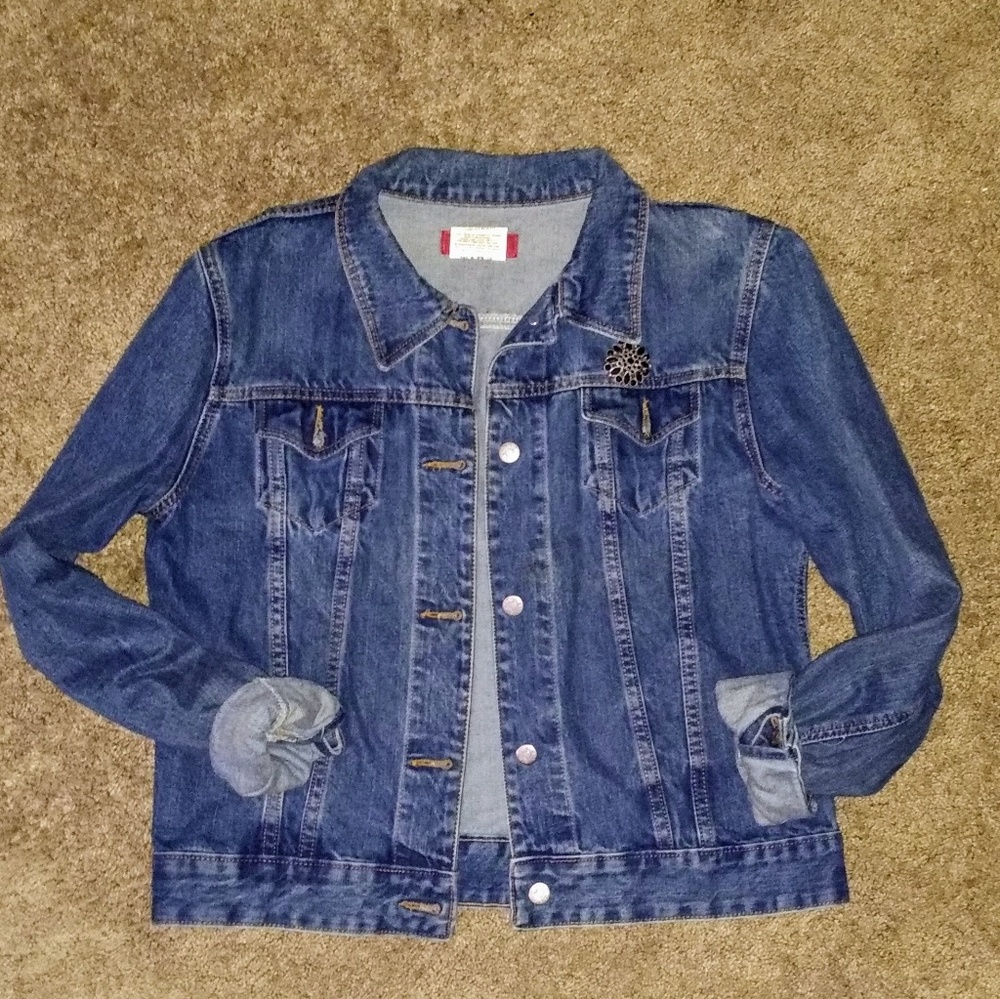 Vintage  cropped slim fit jean jacket